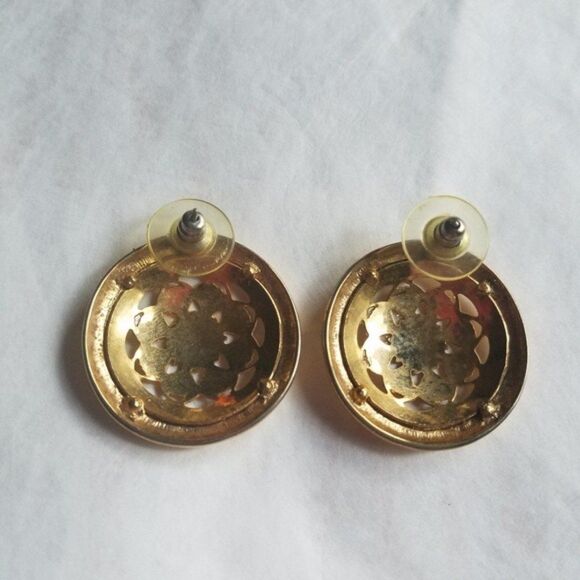 3 pair Vintage Gold Tone Pierced Earrings - Picture 7 of 7